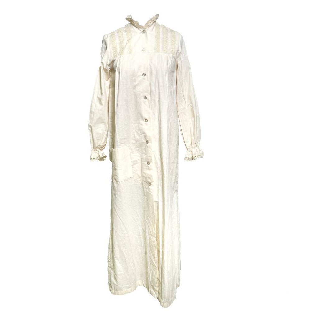 1970s Prairie Cotton Red Flannel Factory Lace Boho Edwardian Revival Nightgown